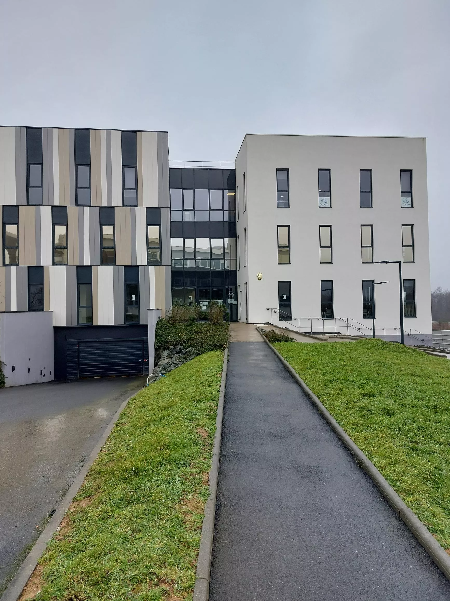 agence-de-thorigne-fouillard-exterieur-groupe-jvs