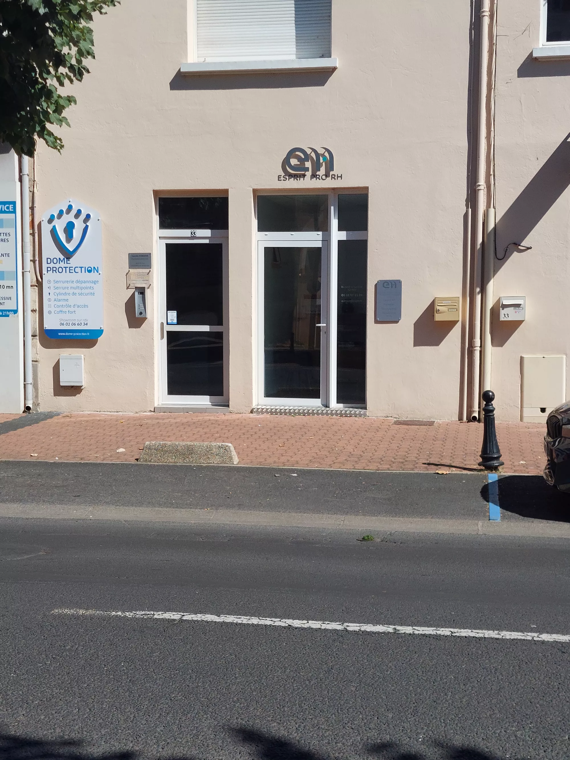 agence-d-issoire-groupe-jvs-exterieur