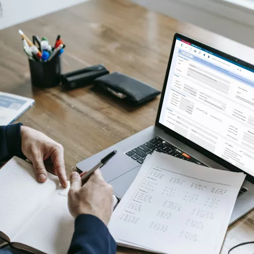 mockup-finances-marches-publics